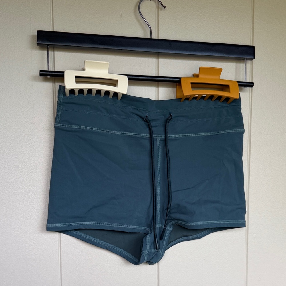 Vuori Dune Shorty